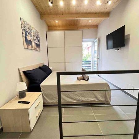 科莱尼奥Pregevole Duplex A 1 Minuto Dalla Metro公寓 外观 照片